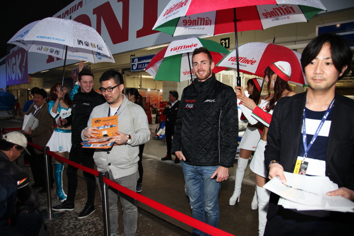 キッズピットウォーク: ジェームス・ロシター（KONDO RACING）