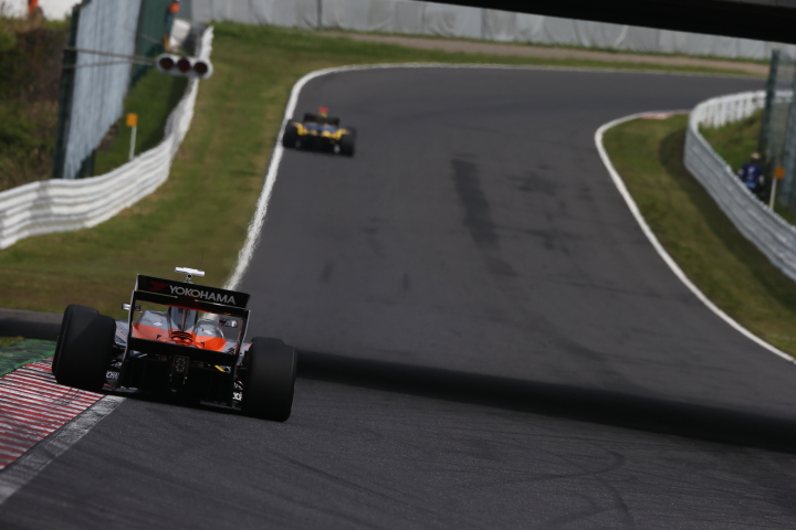 フリー走行2回目: 国本雄資（P.MU/CERUMO・INGING SF14）