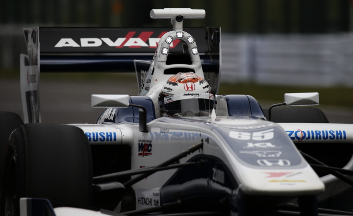 スタート進行: ベルトラン・バゲット（NAKAJIMA RACING SF14）