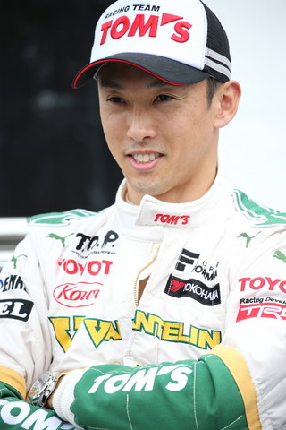 スタート進行: 中嶋一貴（VANTELIN TEAM TOM’S）