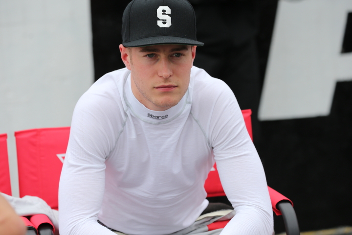 スタート進行: ストフェル・バンドーン（DOCOMO TEAM DANDELION RACING）