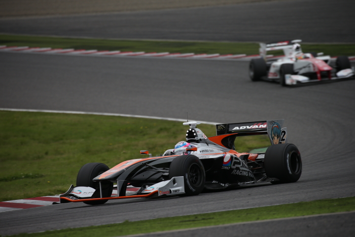 決勝レース: 国本雄資（P.MU/CERUMO・INGING SF14）
