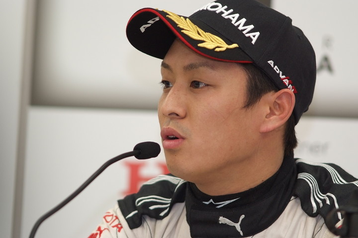 予選記者会見: 3位の関口雄飛（ITOCHU ENEX TEAM IMPUL）