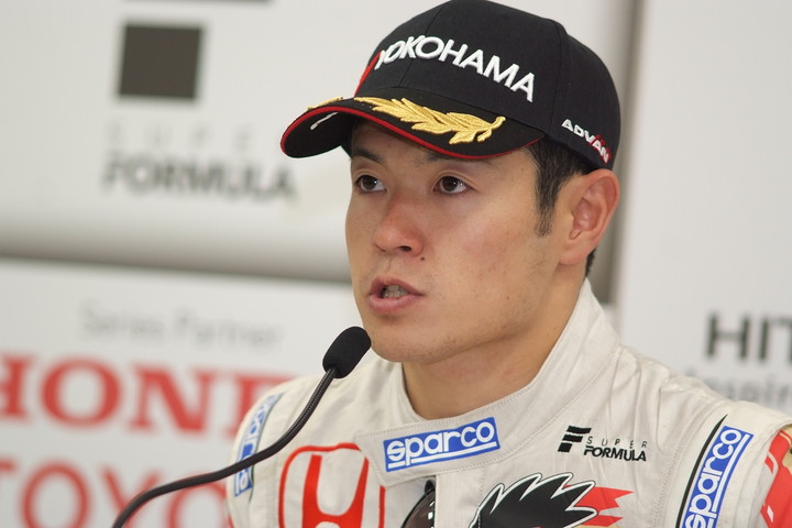 予選記者会見: ポールポジションの山本尚貴（TEAM無限）