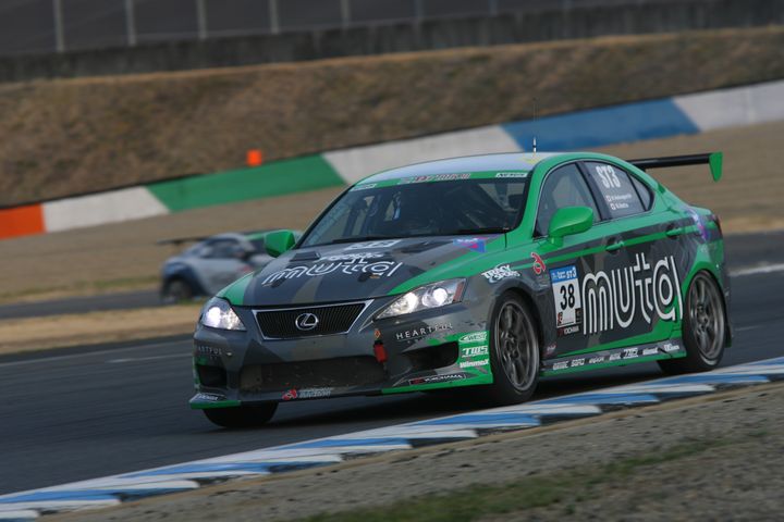 ST-3クラス優勝の堀田誠／阪口良平組（MUTA Racing TWS IS 350）