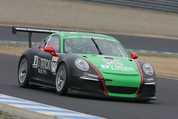 ウォームアップ: ST-1クラストップタイムは星野敏／荒聖治組（D'station Porsche 991）