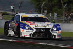 9番手スタートから3位表彰台を獲得したジェームス・ロシター／平川 亮組 KeePer TOM'S RC F 37号車