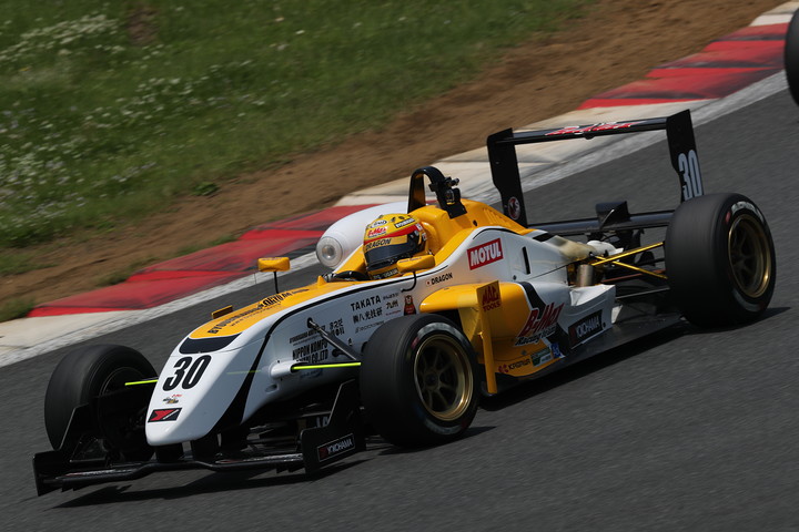 Nクラス決勝2位はDRAGON（B-Max Racing F308）