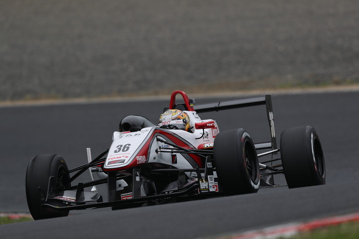 予選2位は山下健太（ZENT TOM'S F312）