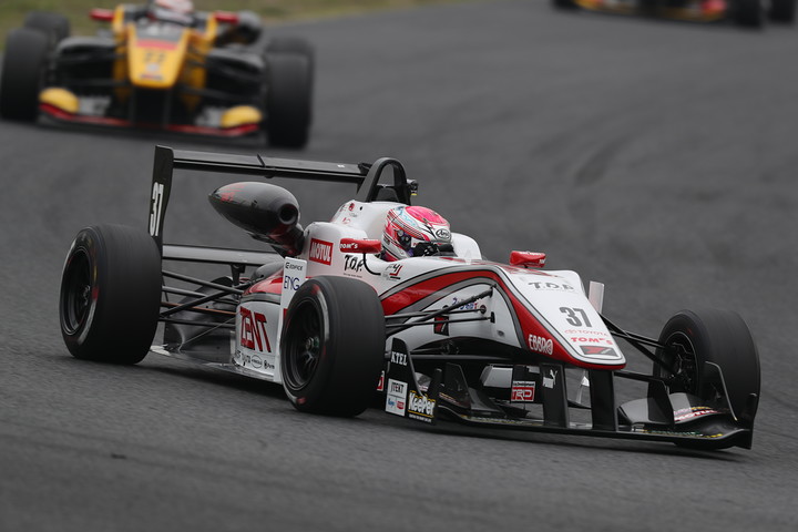 決勝2位は坪井翔（ZENT TOM'S F314）