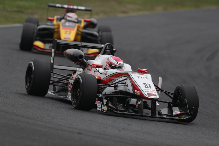 坪井翔とヤン・マーデンボローの争い