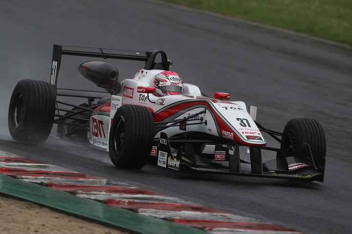 決勝3位は坪井翔（ZENT TOM'S F314）