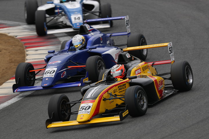 決勝2位は澤田真治（B-MAX RACING F110）