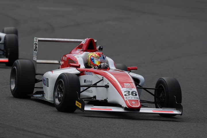 決勝2位は宮田莉朋（FTRSスカラシップF4）