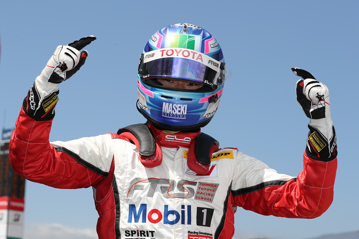 優勝した小高一斗（トムススピリット）