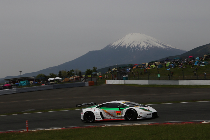 公式練習: 細川慎弥／佐藤公哉／飯田太陽組（GT300クラス・triple aランボルギーニ GT3）