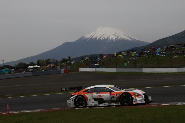 公式練習: 伊藤大輔／ニック・キャシディ組（GT500クラス・au TOM'S RC F）