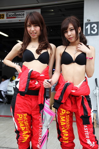 ピットウォーク: レースクイーン