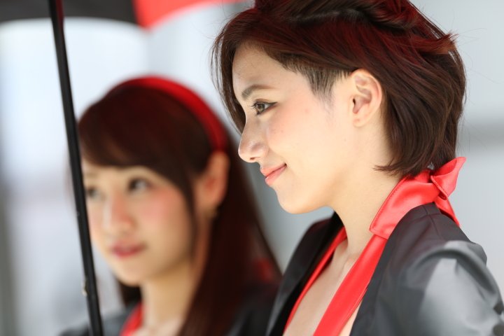 ピットウォーク: レースクイーン