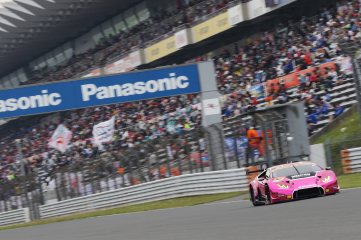 GT300クラスノックアウト予選Q1: 佐藤公哉（triple aランボルギーニ GT3）