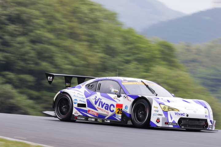 GT300クラスノックアウト予選Q2: 土屋武士（VivaC 86 MC）