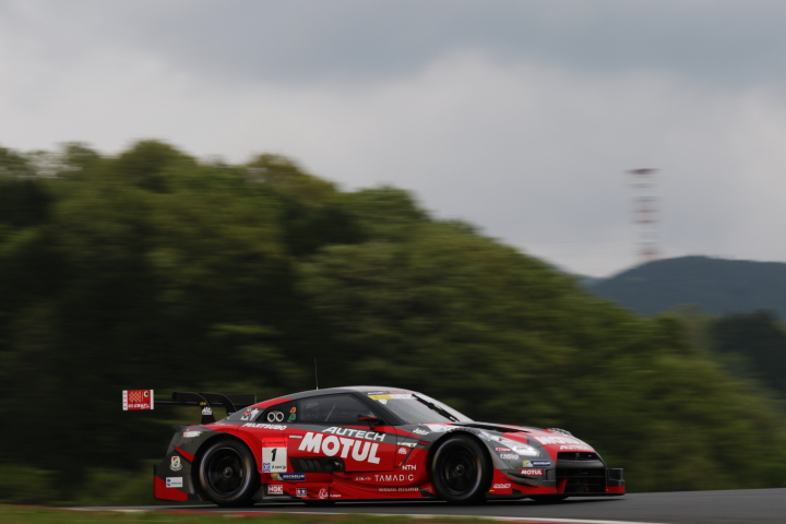 GT500クラスノックアウト予選Q2: ロニー・クインタレッリ（MOTUL AUTECH GT-R）