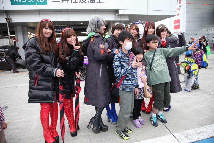 GTキッズウォーク: レースクイーン