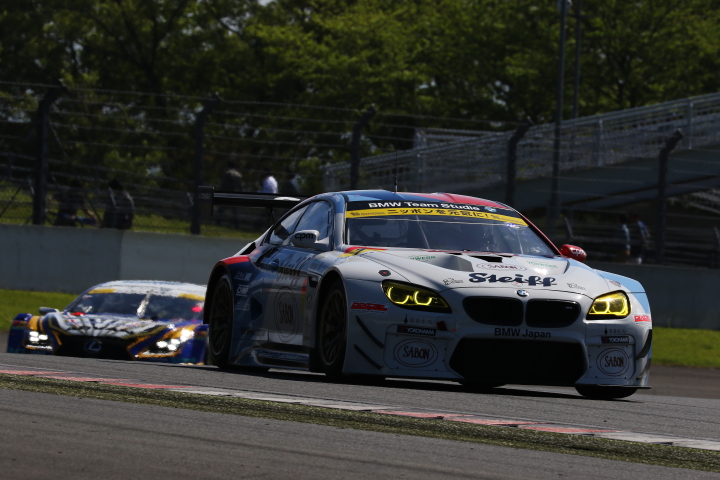 フリー走行: 荒聖治（Studie BMW M6）