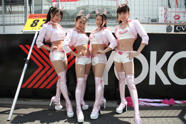 ピットウォーク: レースクイーン