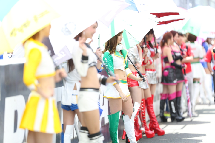 ピットウォーク: レースクイーン