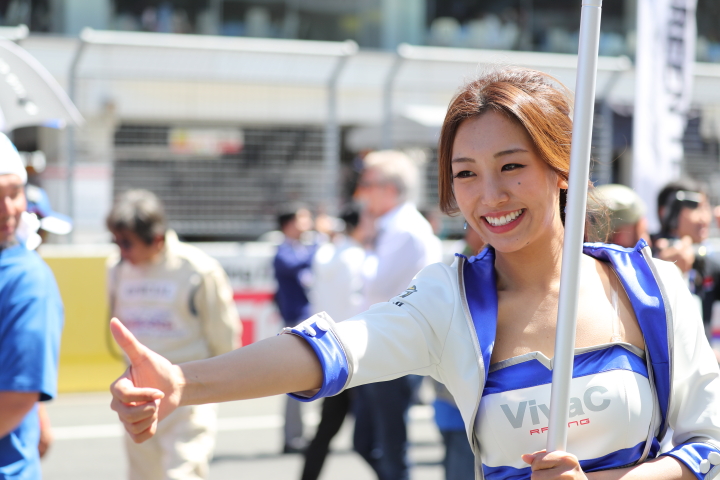 スタート進行: レースクイーン