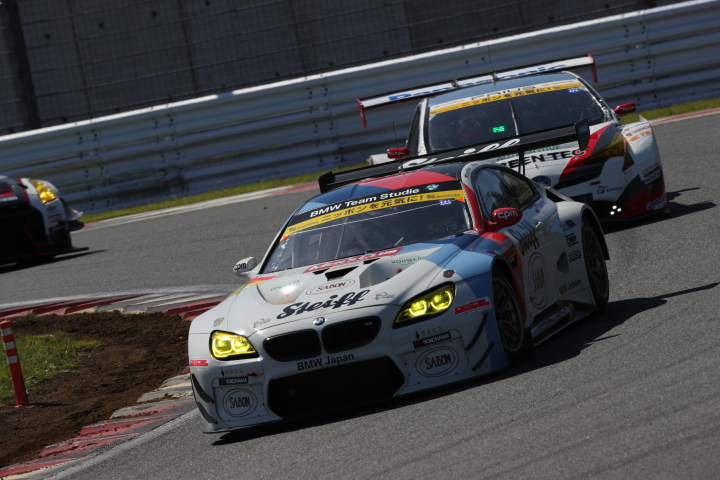 決勝レース: 荒聖治（Studie BMW M6）