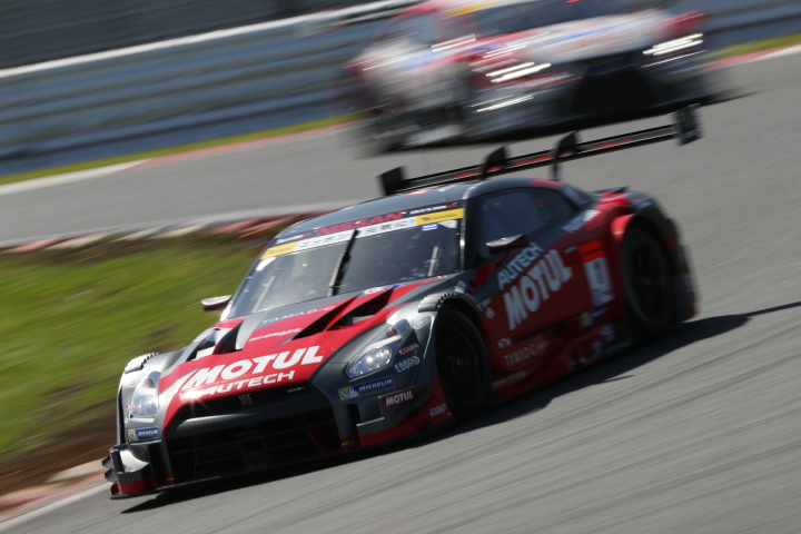 決勝レース: ロニー・クインタレッリ（MOTUL AUTECH GT-R）