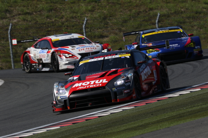 決勝レース: ロニー・クインタレッリ（MOTUL AUTECH GT-R）