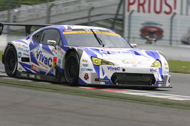 GT300クラス予選2位は土屋武士／松井孝允組（VivaC 86 MC）