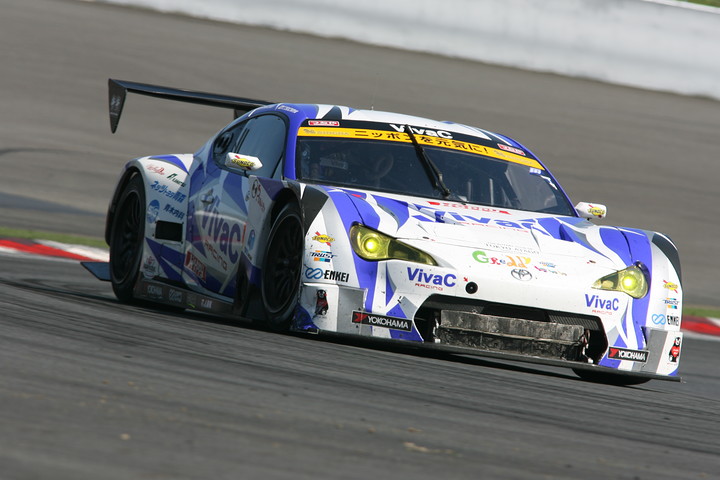 GT300クラス決勝3位は土屋武士／松井孝允組（VivaC 86 MC）