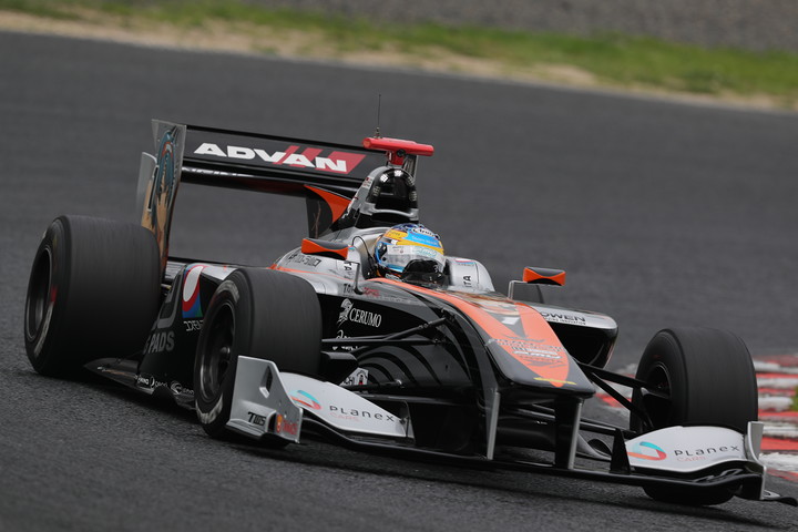 フリー走行2回目: トップタイムは石浦宏明（P.MU/CERUMO・INGING SF14）