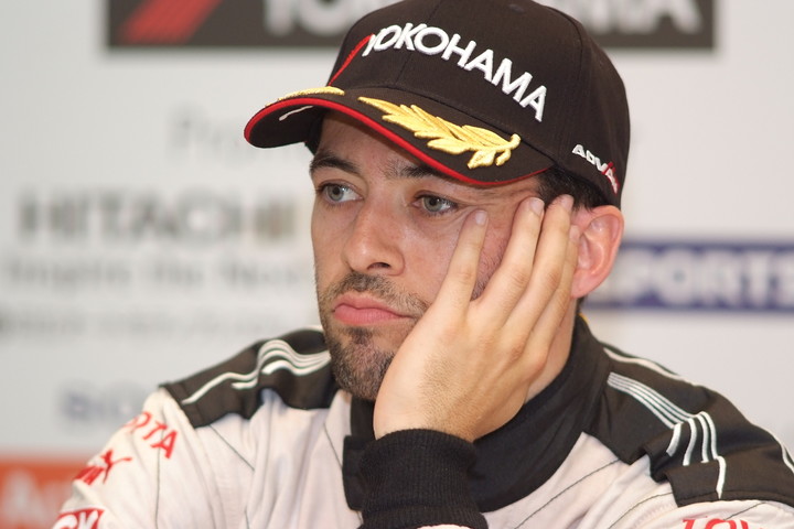 予選記者会見: 2位のジョアオ・パオロ・デ・オリベイラ（ITOCHU ENEX TEAM IMPUL）