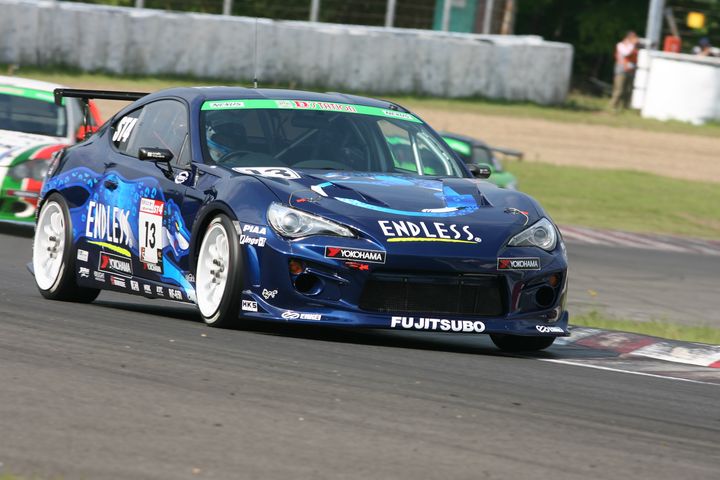 ST-4クラスポールポジションは村田信博／小河諒／元嶋佑弥組（ENDLESS･ADVAN･86）