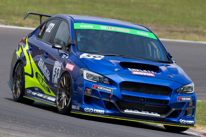 ST-2クラスポールポジションの大澤学／後藤比東至組（DAMD MOTUL ED WRX STI）