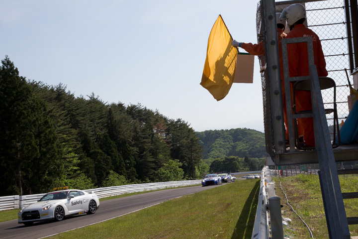 1回目のセーフティーカーが導入された