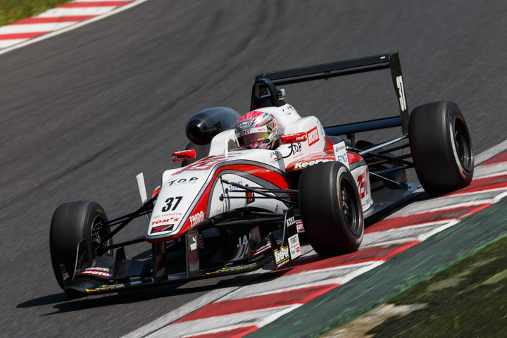 予選2位は坪井翔（ZENT TOM'S F314）