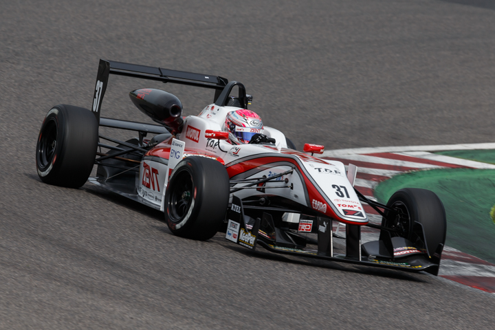 予選2位は坪井翔（ZENT TOM'S F314）