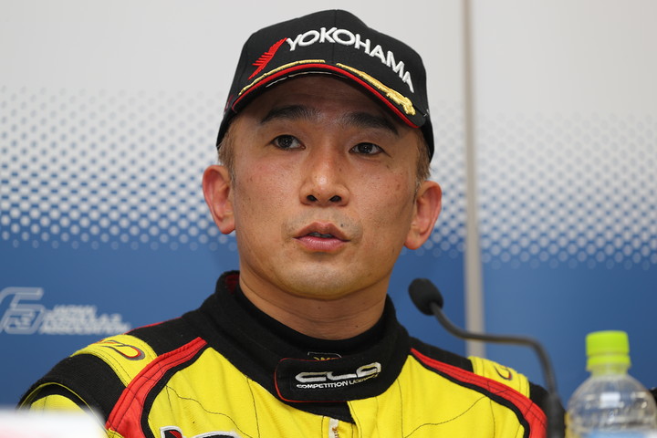 決勝記者会見: Nクラス2位のDRAGON（B-Max Racing team）