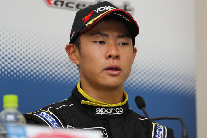 決勝記者会見: Nクラス3位の片山義章（Petit Lemans Racing）