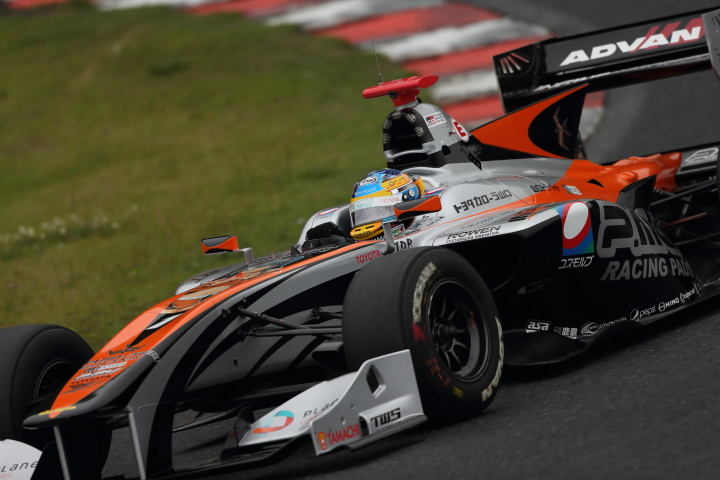 フリー走行: 石浦宏明（P.MU/CERUMO・INGING SF14）