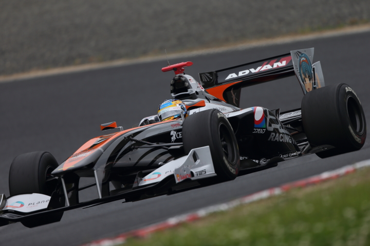 フリー走行: 石浦宏明（P.MU/CERUMO・INGING SF14）