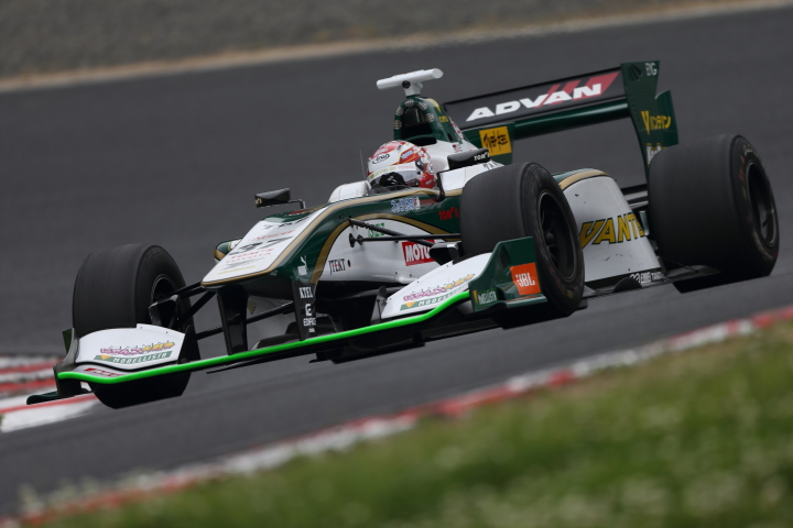 フリー走行: 中嶋一貴（VANTELIN KOWA TOM’S SF14）