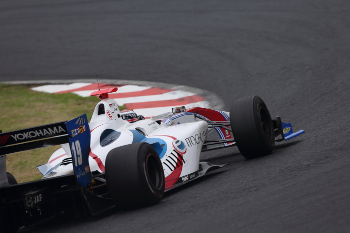 フリー走行: ジョアオ・パオロ・デ・オリベイラ（ITOCHU ENEX TEAM IMPUL SF14）