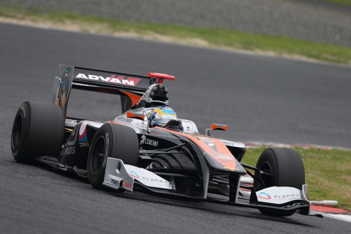 フリー走行: 石浦宏明（P.MU/CERUMO・INGING SF14）